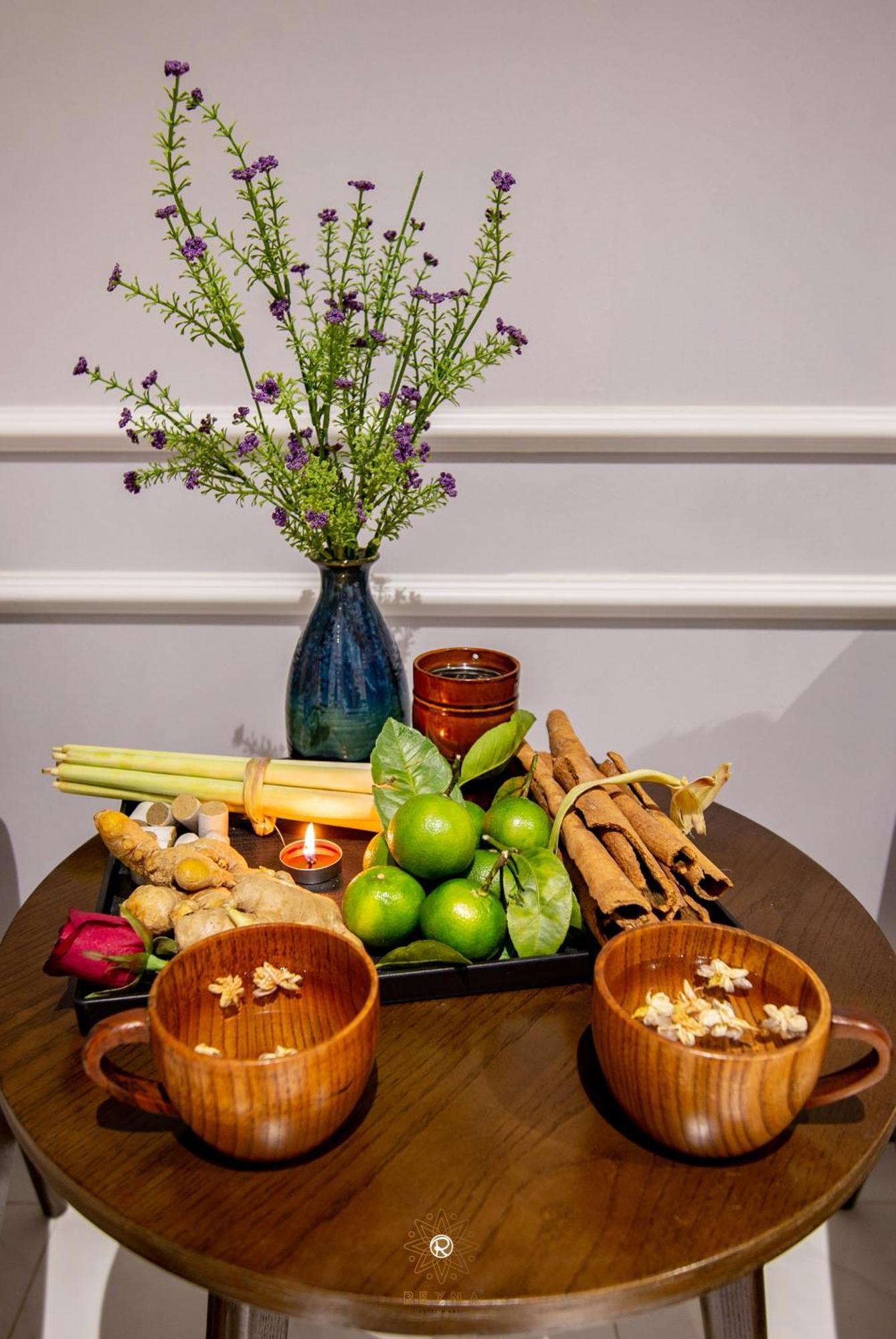 Reyna Luxury Hotel & Spa Hanoi Exterior photo